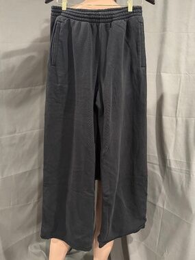 SOLD Yeezy GAP LA H25B Black Sweatpants Size Medium